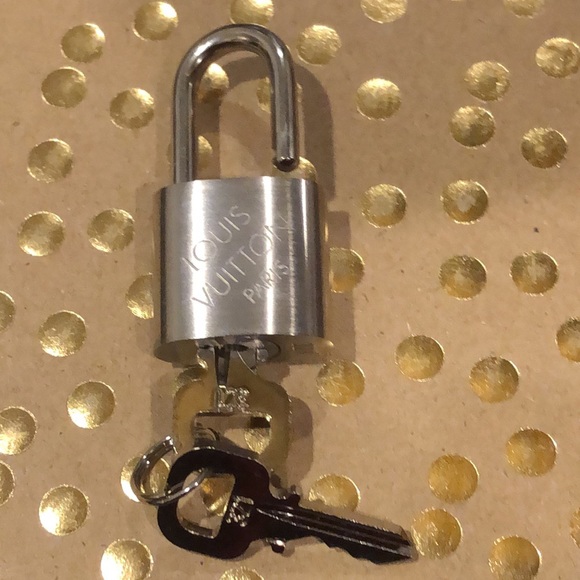 LOUIS VUITTON NIB Silver Lock 2-Key Brushed Palladium Made In France RARE #321 - Picture 1 of 14